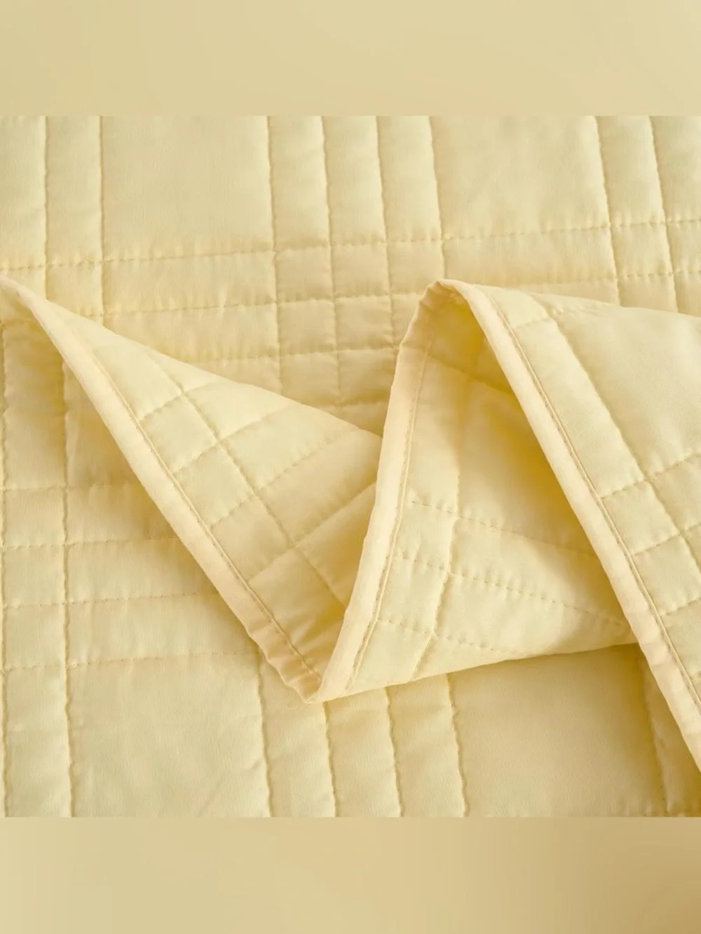 Soft Yellow Quilted Queen Bedspread Set 3-Piece